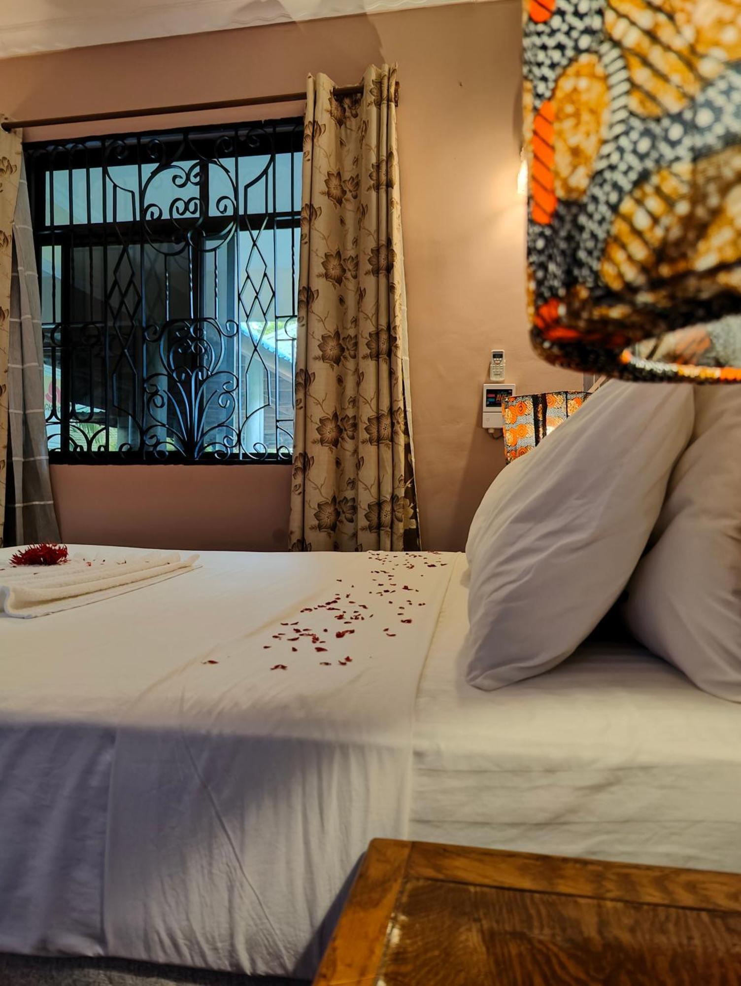 Paradiso Hotels & Resorts Dar es Salaam Bagian luar foto